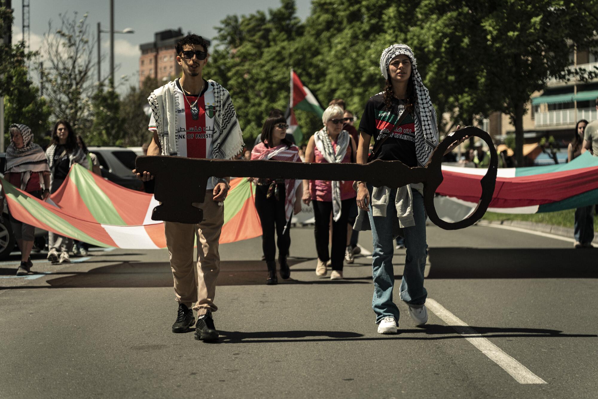 Cabecera de la marcha que ha recorrido la ciudad.